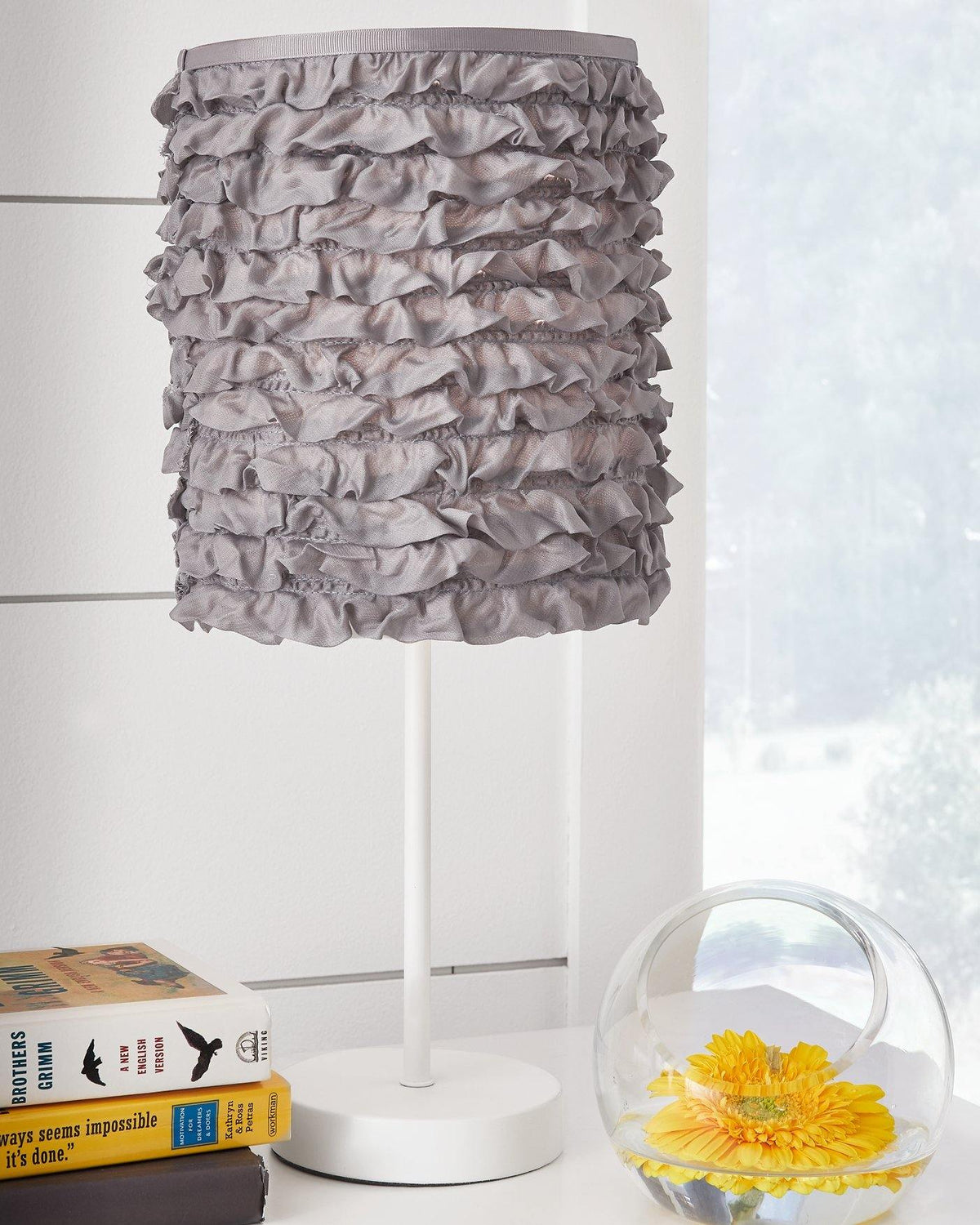 Misty Valley Mirette Gray+White Casual Table Lamp